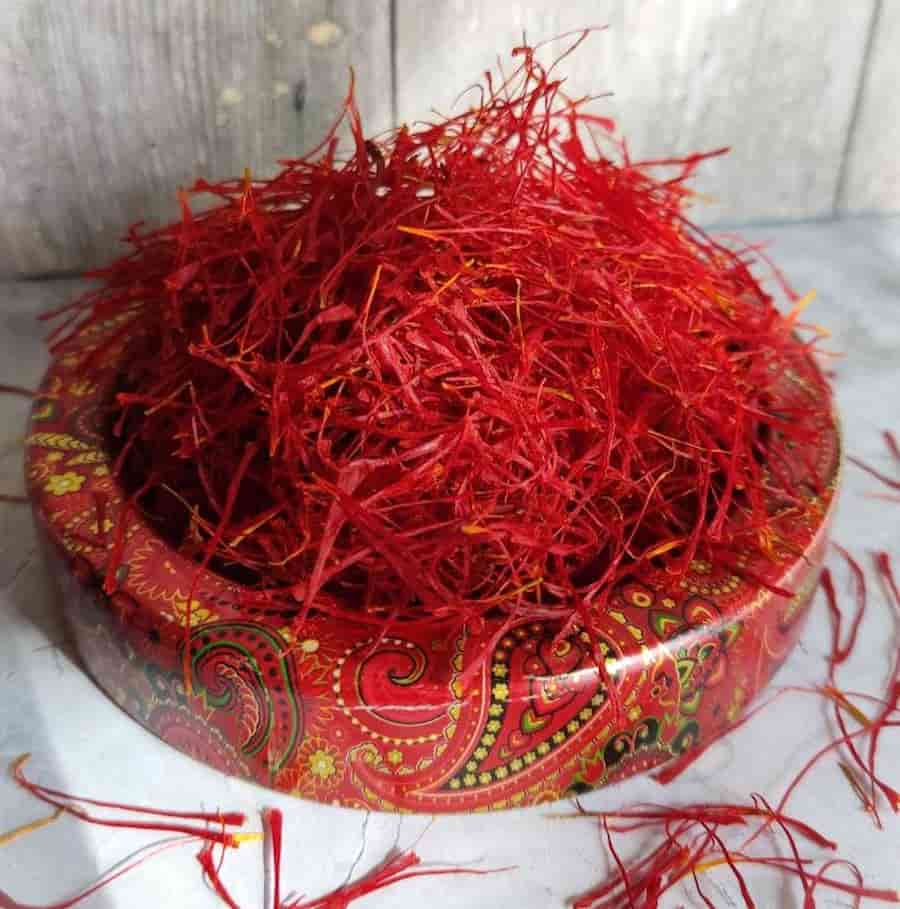 زعفران پوشال معمولی تهیه شده از بهترین مزارع خراسان